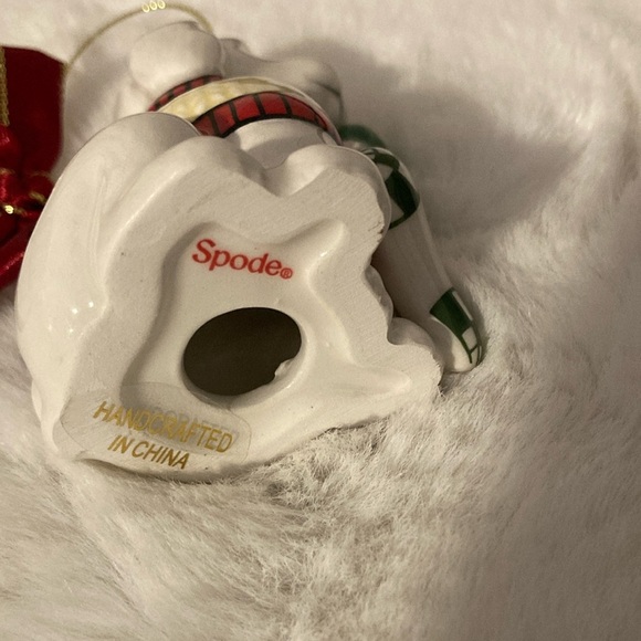 Spode Puppy Ornament - Picture 3 of 8